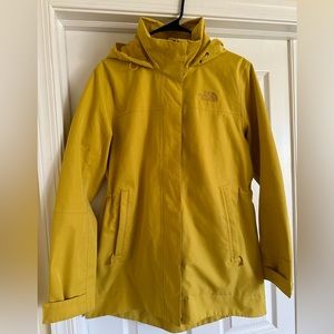 The North Face Gold Women’s Size Medium Parka